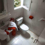 habitation-abricot-location-saisonniere-studio-vue-salle-de-bain