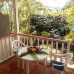 habitation-abricot-location-saisonniere-studio-vue-terrasse-jardin